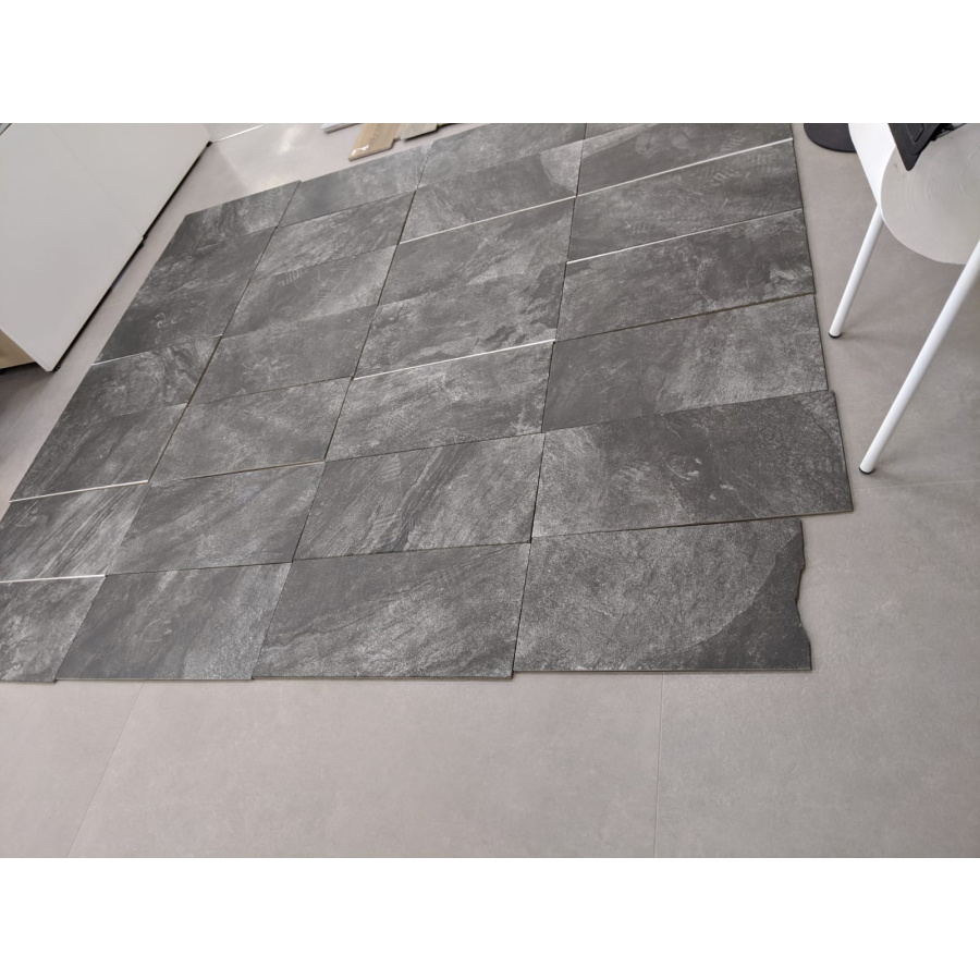 Porcelánico Livingstone Slate Antideslizante 30,3x61,3 - dubai slate adz